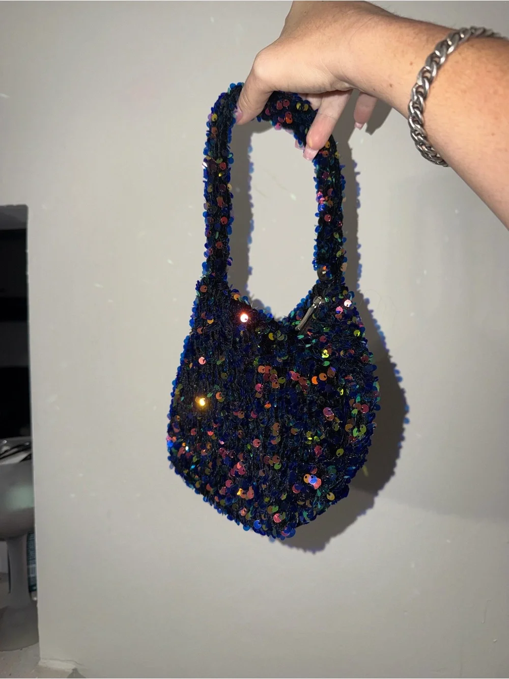 No brand iridescent sequin